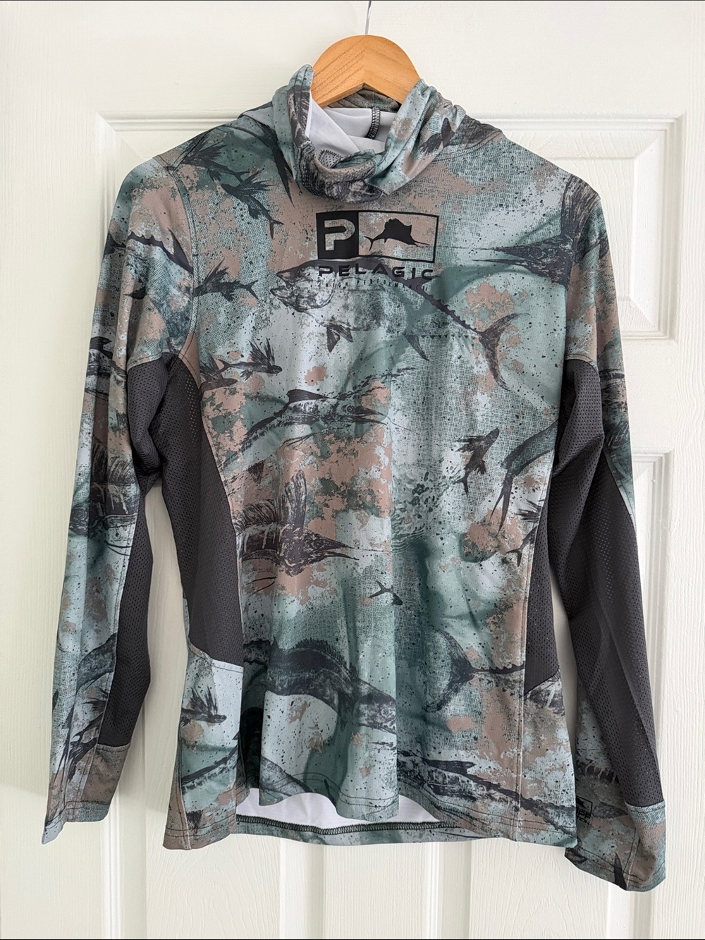 Pelagic Women’s Camo Teal & Gray Performance Hoodie